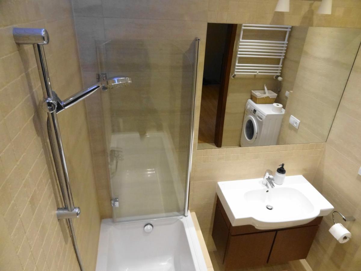 10 Min Do Lotniska, 2 Syp, Ekspres Do Kawy, Kosmetyki Ada, By Visitwarsaw Apartments Dış mekan fotoğraf