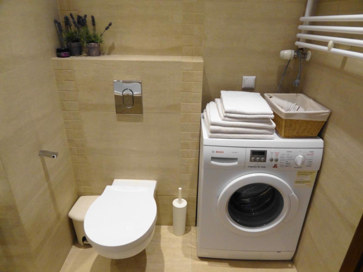 10 Min Do Lotniska, 2 Syp, Ekspres Do Kawy, Kosmetyki Ada, By Visitwarsaw Apartments Dış mekan fotoğraf