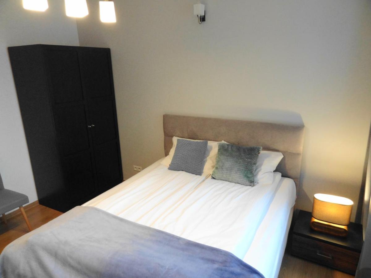 10 Min Do Lotniska, 2 Syp, Ekspres Do Kawy, Kosmetyki Ada, By Visitwarsaw Apartments Dış mekan fotoğraf